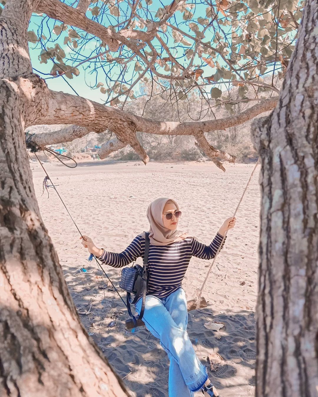 Harga Tiket Masuk dan Jam Operasional pantai Plengkung Harga Tiket Masuk dan Jam Operasional pantai Plengkung